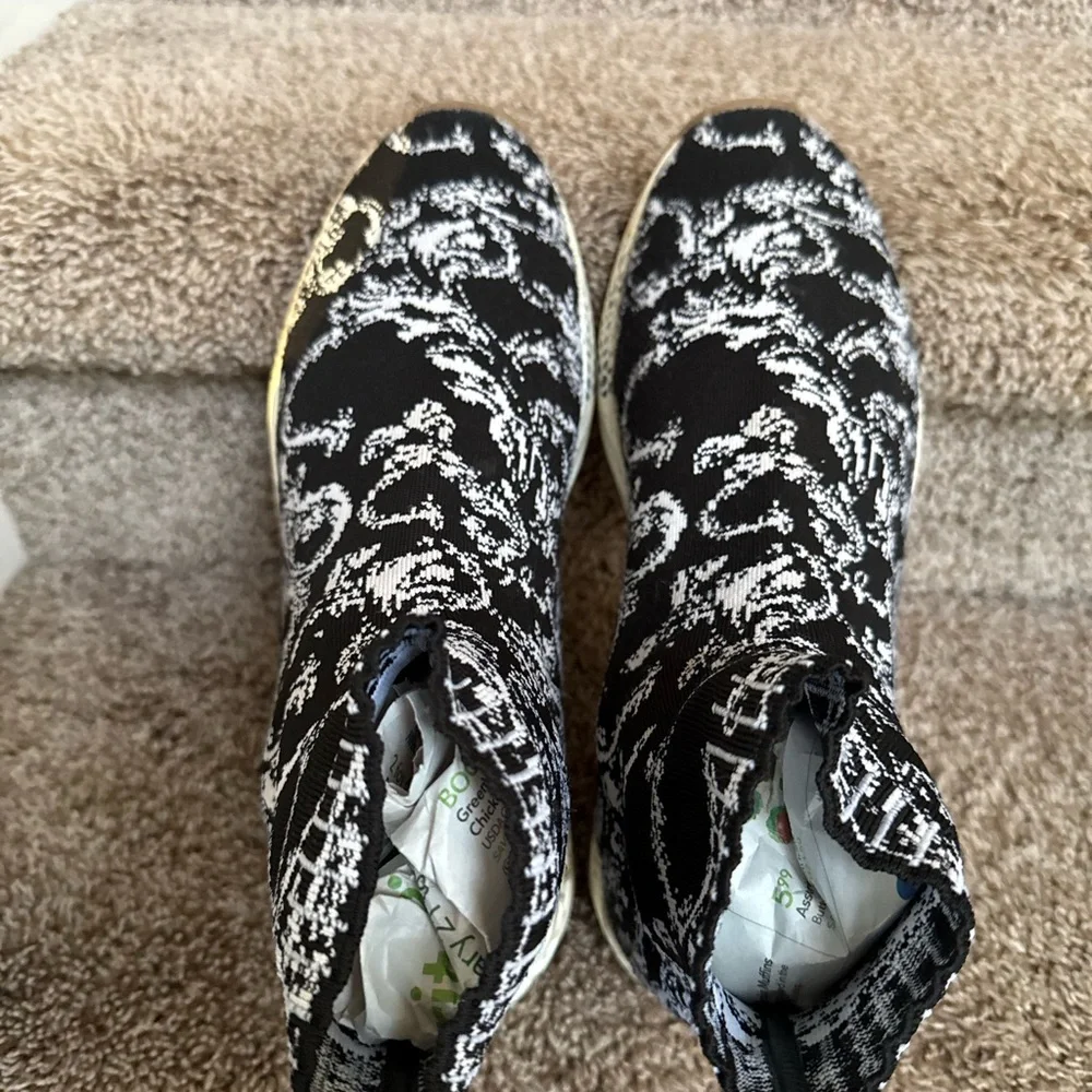 Versace Men’s Black and White Patterned Knit Sock Sneakers - Picture 8 of 12